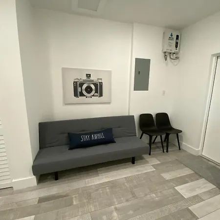 Newly Renovated Studio Close To The Beach